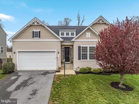 327 Lynnehaven Dr, Winchester, VA 22602
