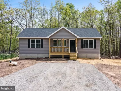418 Cardinal Dr, Winchester, VA 22602