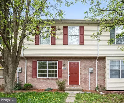 510 Ridgefield Ave, Stephens City, VA 22655
