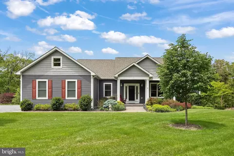 881 Adams Rd, Winchester, VA 22603
