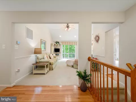 Entry Way - 108 Eagle Dr, Cross Junction, VA 22625 photo 3 of 5