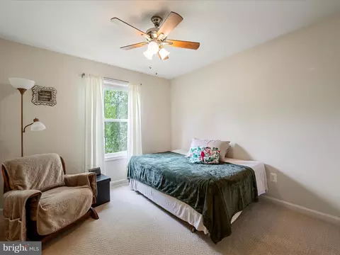 Bedroom - 108 Eagle Dr, Cross Junction, VA 22625 photo 3 of 6