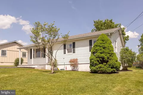 107 Hilltop Ter, Winchester, VA 22602
