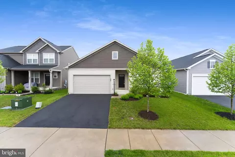 102 Jewel Box Dr, Stephenson, VA 22656