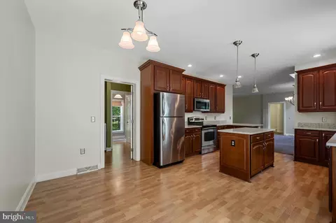 Entry Way - 232 Devland Dr, Winchester, VA 22603 photo 3 of 6