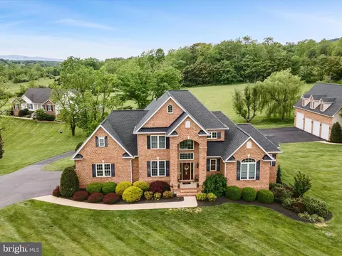 220 Anna Margaret Dr, Winchester, VA 22602