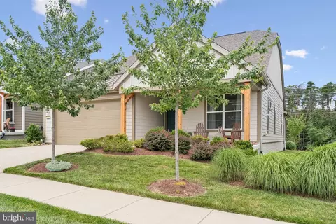 123 Mallard Dr, Lake Frederick, VA 22630