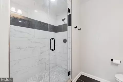 Bath - 210 Morlyn Dr, Stephenson, VA 22656 photo 1 of 2
