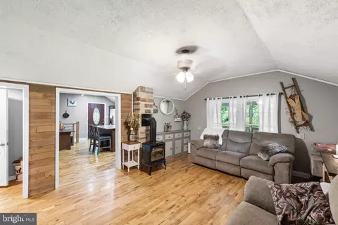 171 Sinking Spring Ln, Gore, VA 22637 photo 8