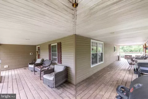 171 Sinking Spring Ln, Gore, VA 22637 photo 4