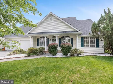 106 Barb Ct, Stephens City, VA 22655