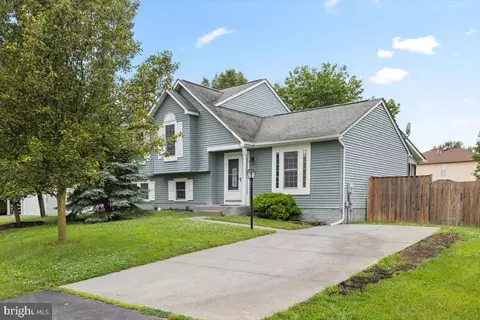 111 Fairfax Dr, Stephens City, VA 22655