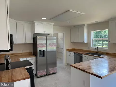 224 View West Ln, Clear Brook, VA 22624 photo 6