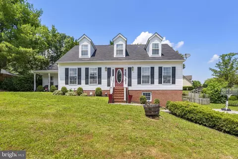 131 Asbury Rd, Winchester, VA 22602