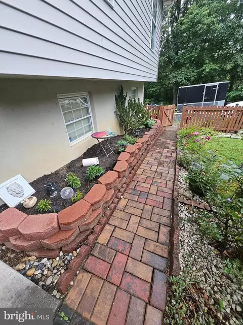 Exterior - 112 Eagle Trl, Winchester, VA 22602 photo 3 of 35