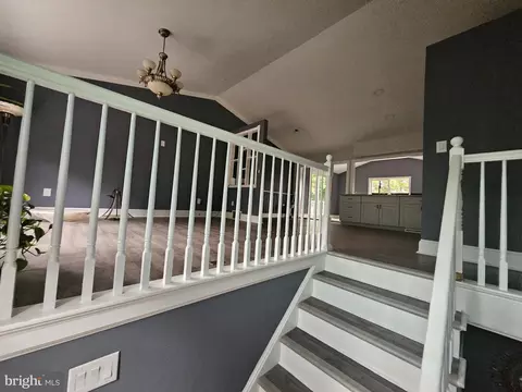 Entry Way - 112 Eagle Trl, Winchester, VA 22602 photo 16 of 21