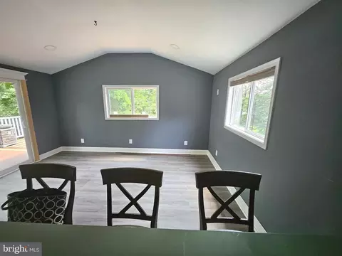 Living - 112 Eagle Trl, Winchester, VA 22602 photo 1 of 2