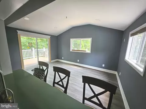 Living - 112 Eagle Trl, Winchester, VA 22602 photo 2 of 2