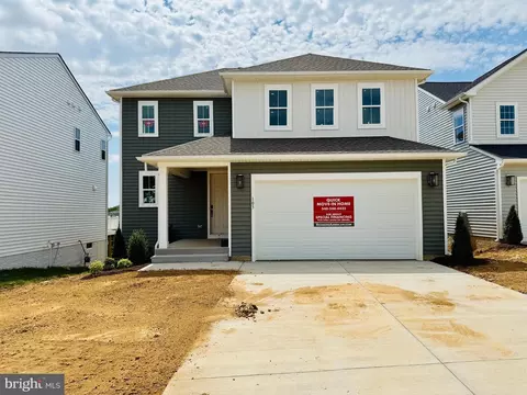 103 Midsummer Ln, Middletown, VA 22645