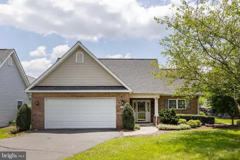 100 Candlewick Dr, Winchester, VA 22602