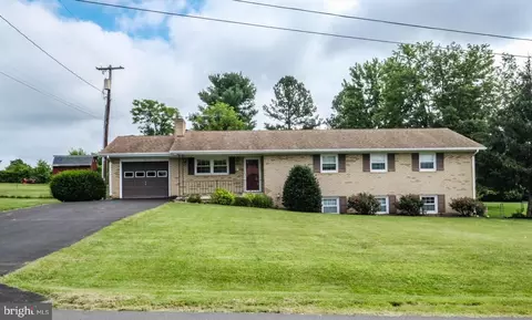 103 Harmon Pl, Stephens City, VA 22655