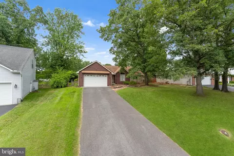 105 Tucks Cir, Winchester, VA 22602
