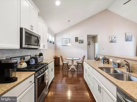109 Bleeding Heart Dr, White Post, VA 22663 photo 23