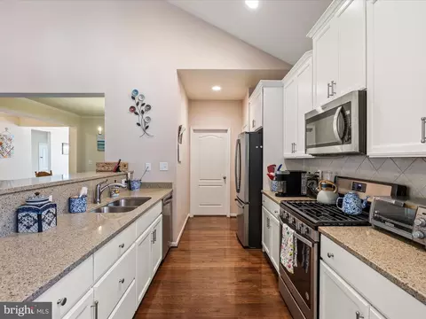 109 Bleeding Heart Dr, White Post, VA 22663 photo 22