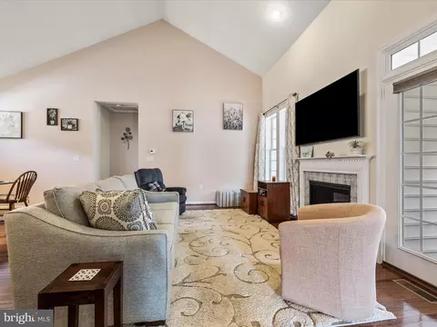 109 Bleeding Heart Dr, White Post, VA 22663 photo 14