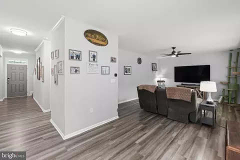 115 Eagle Dr, Cross Junction, VA 22625 photo 15
