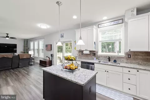 115 Eagle Dr, Cross Junction, VA 22625 photo 8