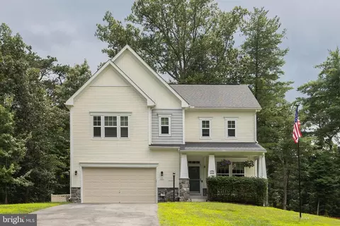 115 Eagle Dr, Cross Junction, VA 22625