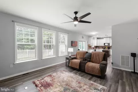 115 Eagle Dr, Cross Junction, VA 22625 photo 5