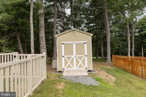 115 Eagle Dr, Cross Junction, VA 22625 photo 7