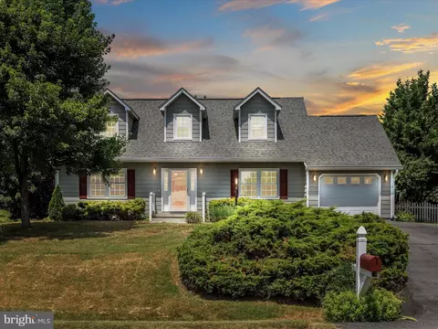108 Meadowbrooke Pl, Winchester, VA 22602