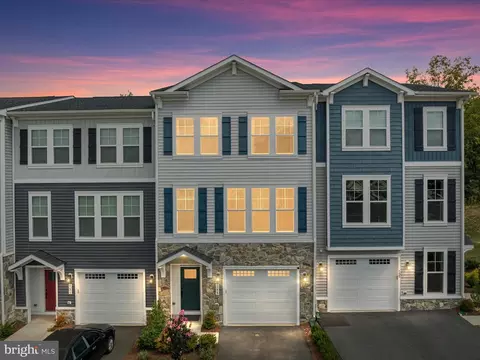 133 Wake Robin Ct, Lake Frederick, VA 22630