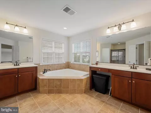 Bath - 103 Prairie Pl, Stephenson, VA 22656 photo 1 of 7