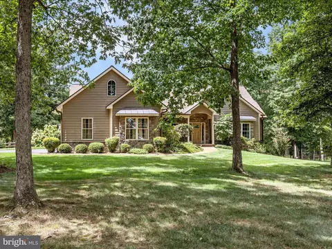 103 Comforter Ln, Clear Brook, VA 22624