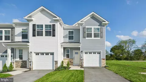 102 Hopi Pl, Winchester, VA 22602