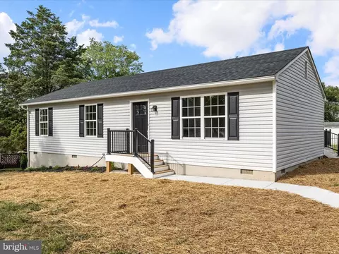 2432 Laurel Ln, Middletown, VA 22645