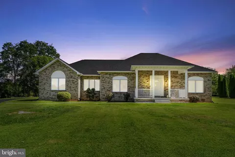560 Fair Ln, Winchester, VA 22603