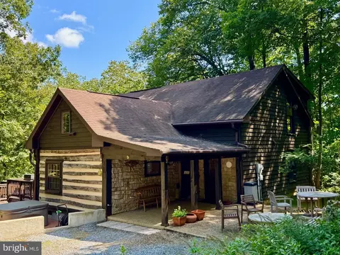 374 Boyers Mill Ln, Middletown, VA 22645