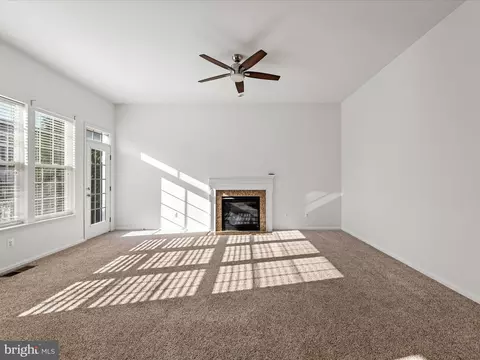 Living - 205 Sawtooth Dr, Stephenson, VA 22656 photo 4 of 8