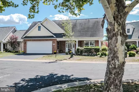 106 Candlewick Dr, Winchester, VA 22602