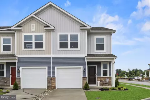 100 Willett Hollow St, Stephens City, VA 22655