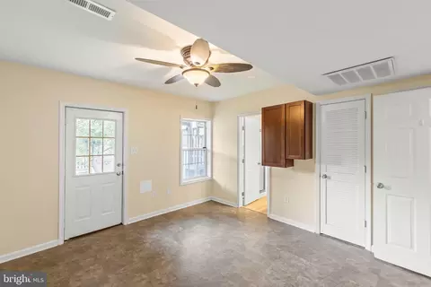 Entry Way - 106 Sutton Ct, Winchester, VA 22601 photo 2 of 2