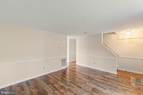 Living - 106 Sutton Ct, Winchester, VA 22601 photo 3 of 3