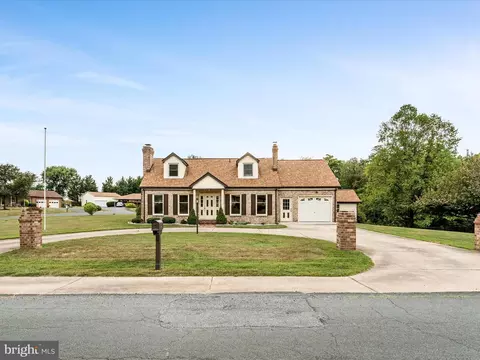 301 Yale Dr, Winchester, VA 22602