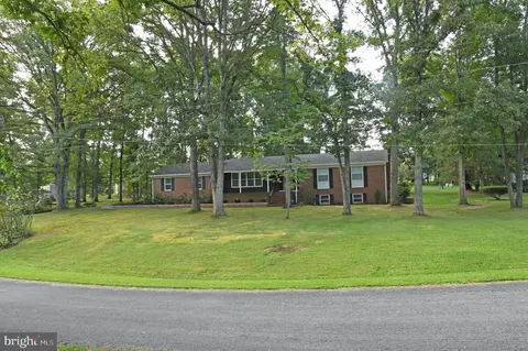 134 West St, Stephens City, VA 22655