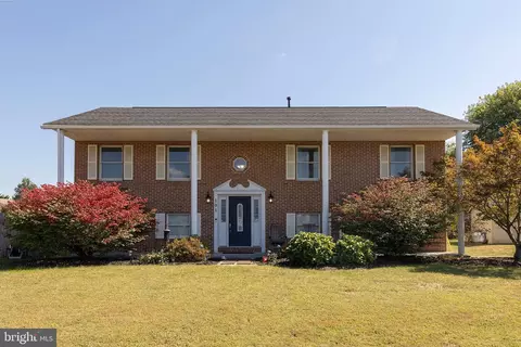 101 Cottonwood Ave, Stephens City, VA 22655